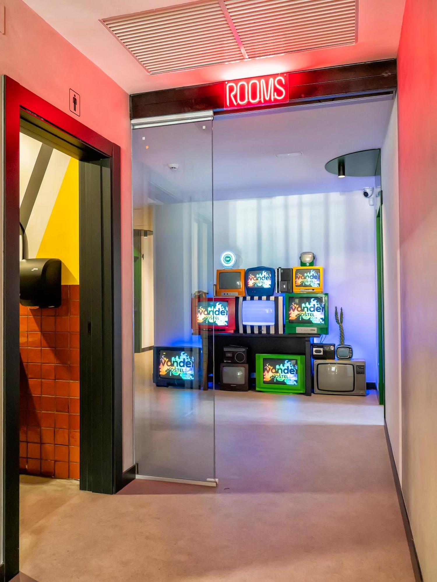 Wonder Hostel Toledo Bagian luar foto