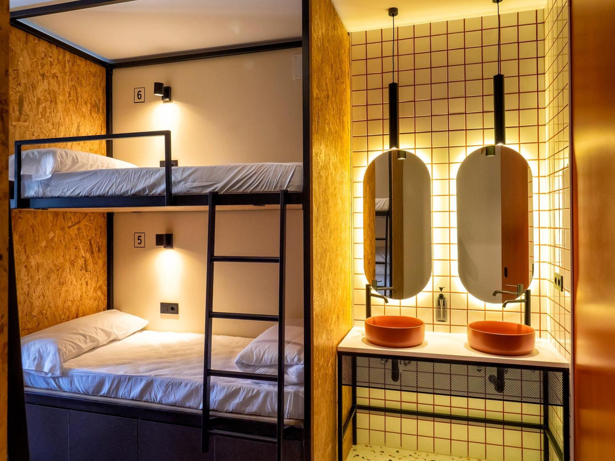 Wonder Hostel Toledo Bagian luar foto