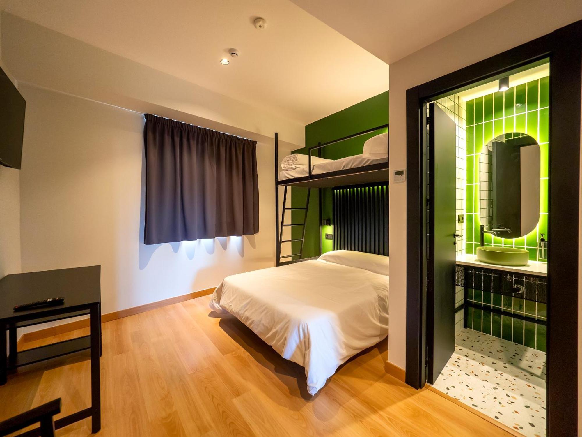 Wonder Hostel Toledo Bagian luar foto